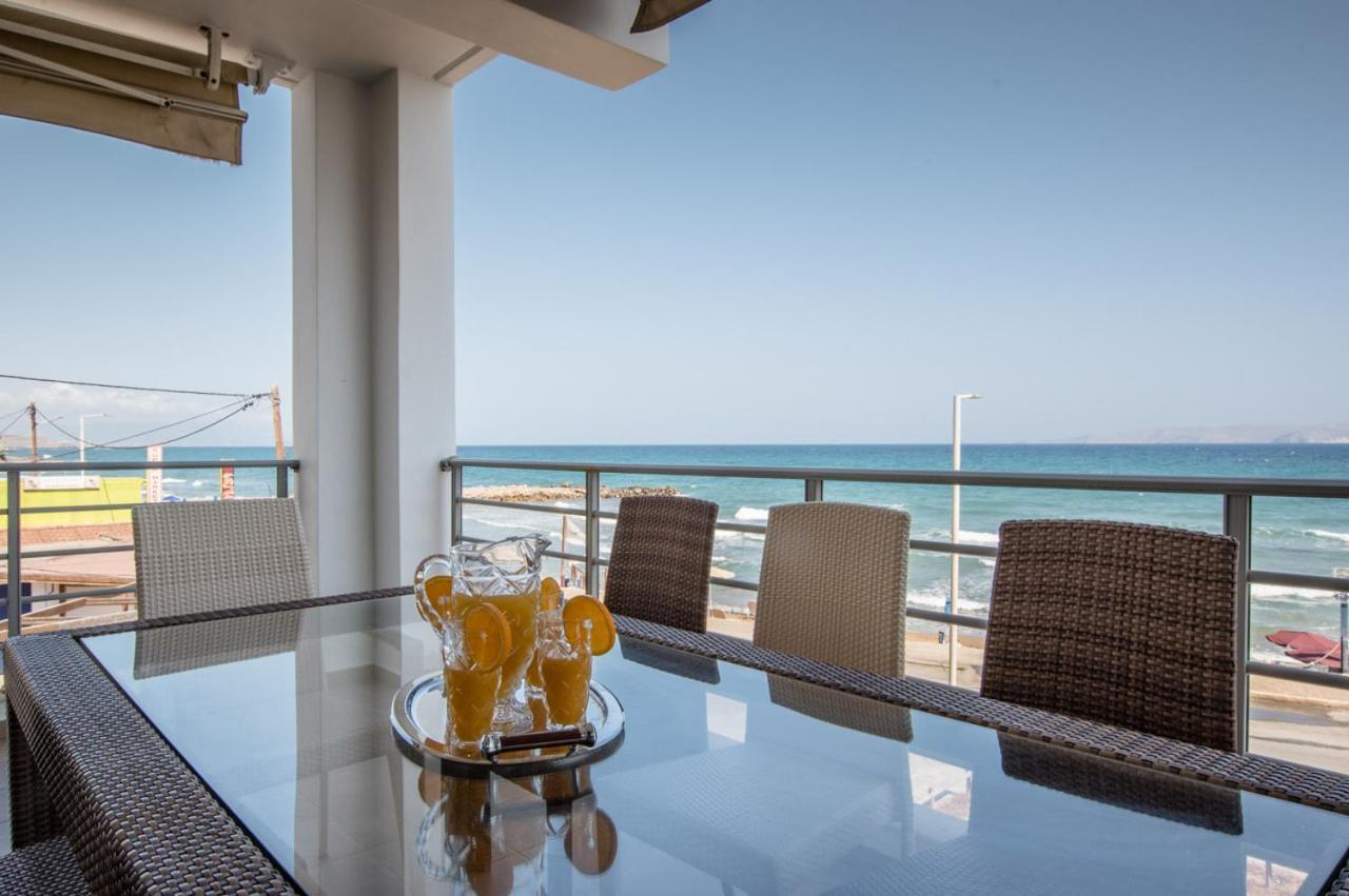 White Crystal Beachfront Apartment Goúrnes Eksteriør bilde